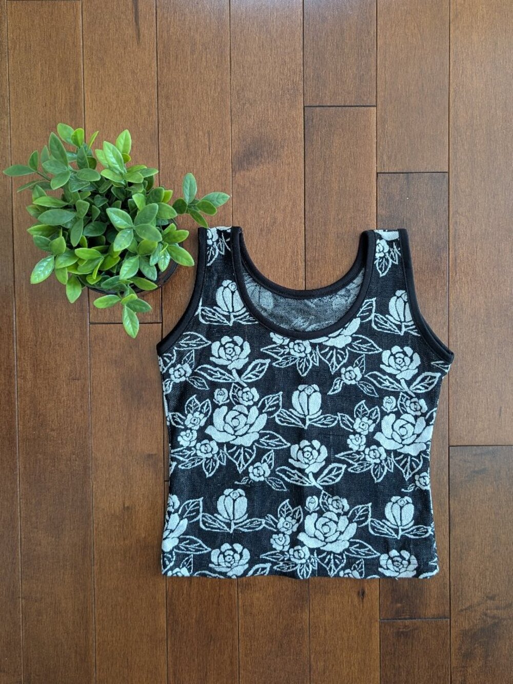 ROSE FLORAL PRINT VINTAGE TANK TOP